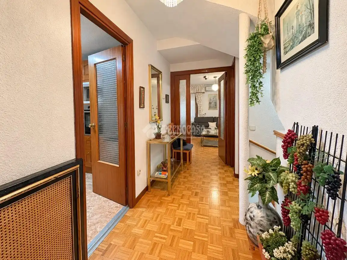 Casa pareada con jardín en venta en Casco Antiguo, imagen 2