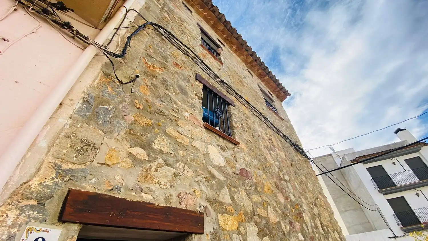 Außenansicht von Country house zum Verkauf in Alcudia de Veo mit Klimaanlage und Abstellraum