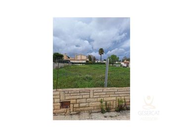 Residential land for sale in Avenida Camelies
