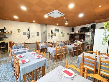 Locale commerciale in cessione a Les Escaldes