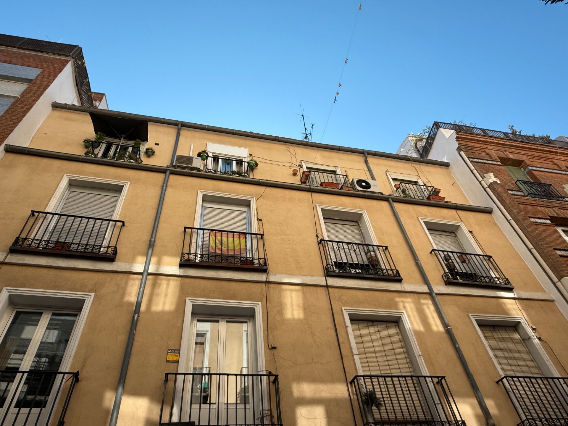 Vista exterior de Pis en venda en  Madrid Capital amb Calefacció, Terrassa i Moblat