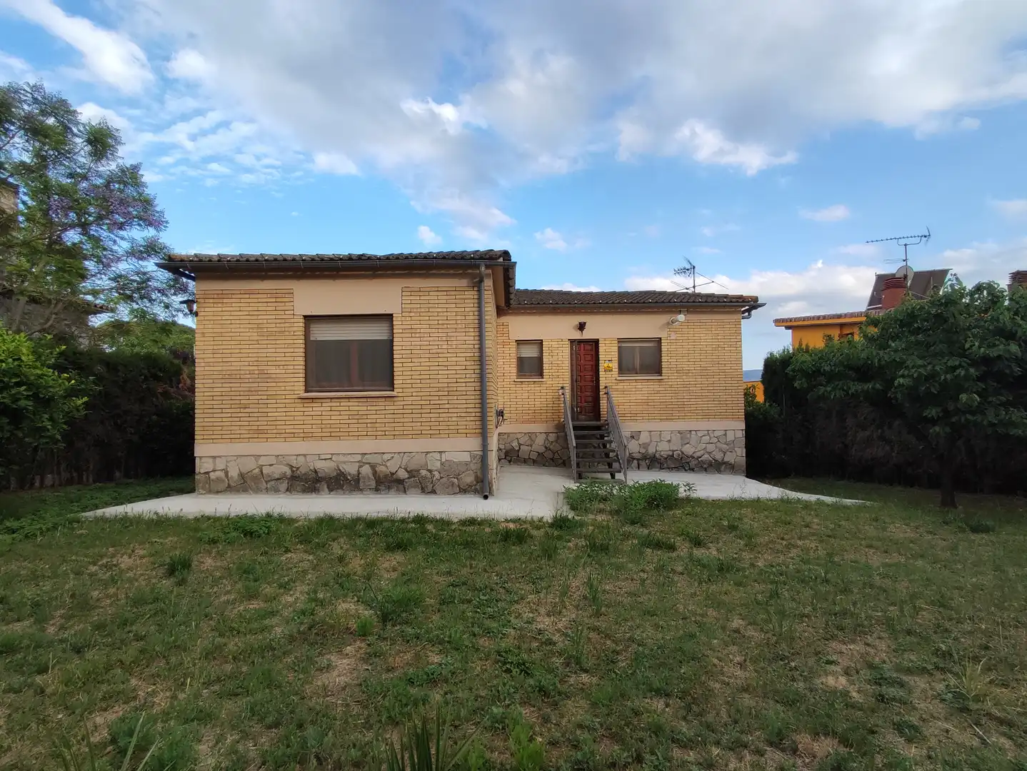 Vista exterior de Casa o xalet en venda en Sant Llorenç d'Hortons amb Jardí privat, Terrassa i Traster