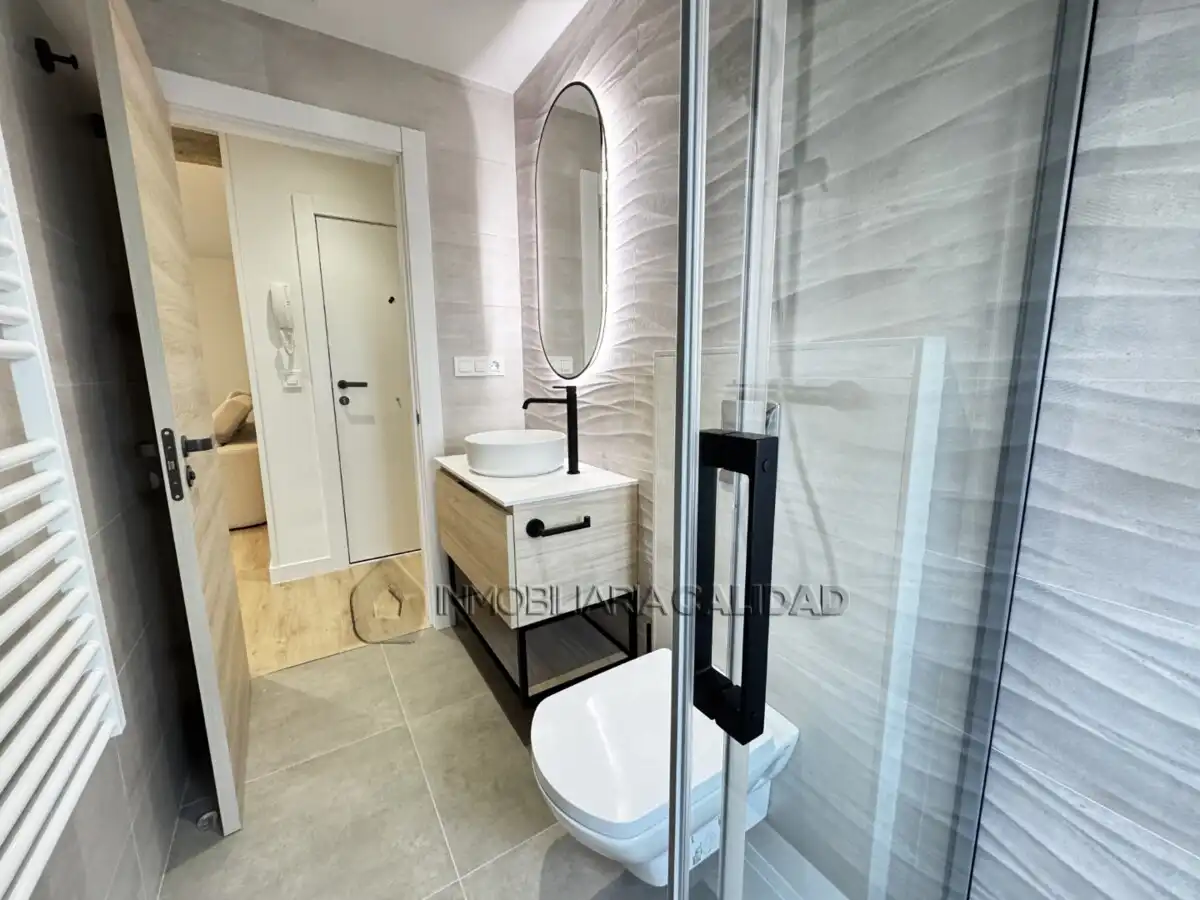 Bathroom of Flat for sale in Burgos  with Heating, Storage room and Furnished