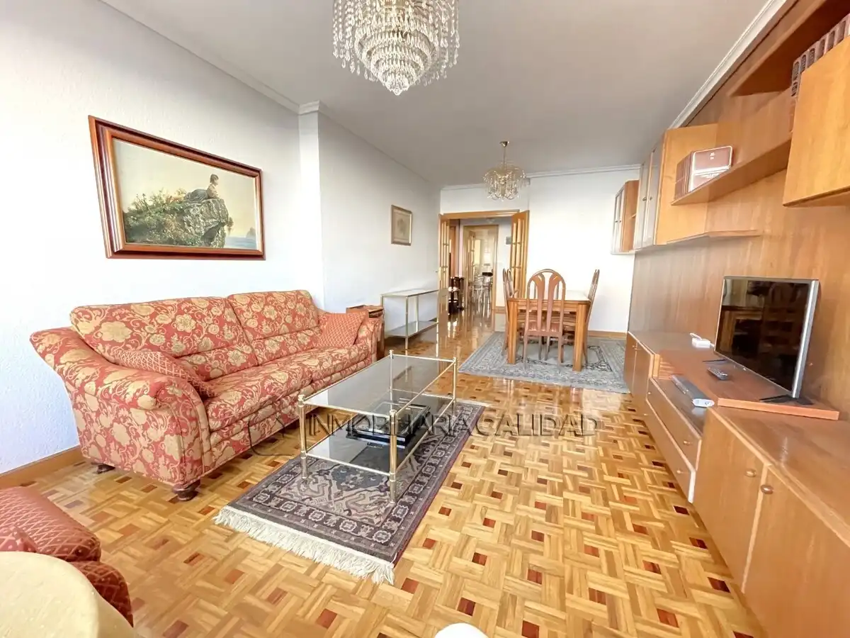 Sala de estar de Piso de alquiler en Burgos con Calefacción, Terraza y Amueblado