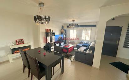 Sala d'estar de Casa adosada en venda en Lepe