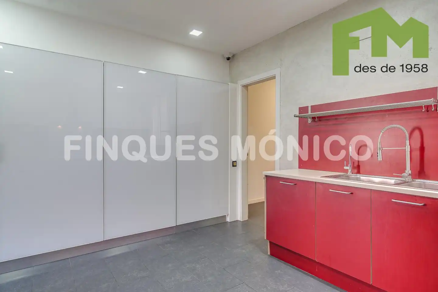 Cuina de Pis en venda en Barcelona amb Aire condicionat, Calefacció i Balcó