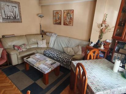 Living room of Flat for sale in  Madrid Capital