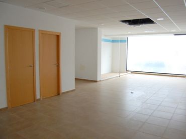 Locale commerciale in affitto a Vallada