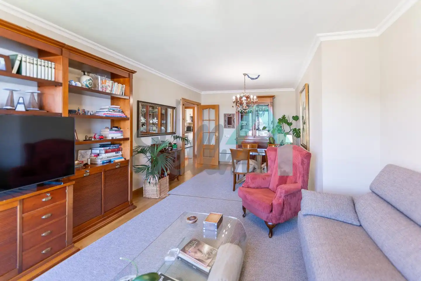 Sala de estar de Piso en venta en Oviedo  con Calefacción, Parquet y Trastero
