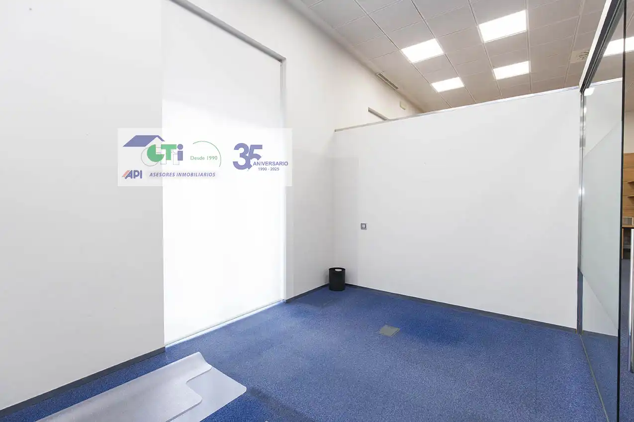 Office space to rent in COSO, imagen 32