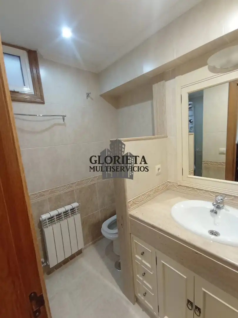 Baño de Casa adosada en venta en Baiona con Calefacción, Parquet y Terraza