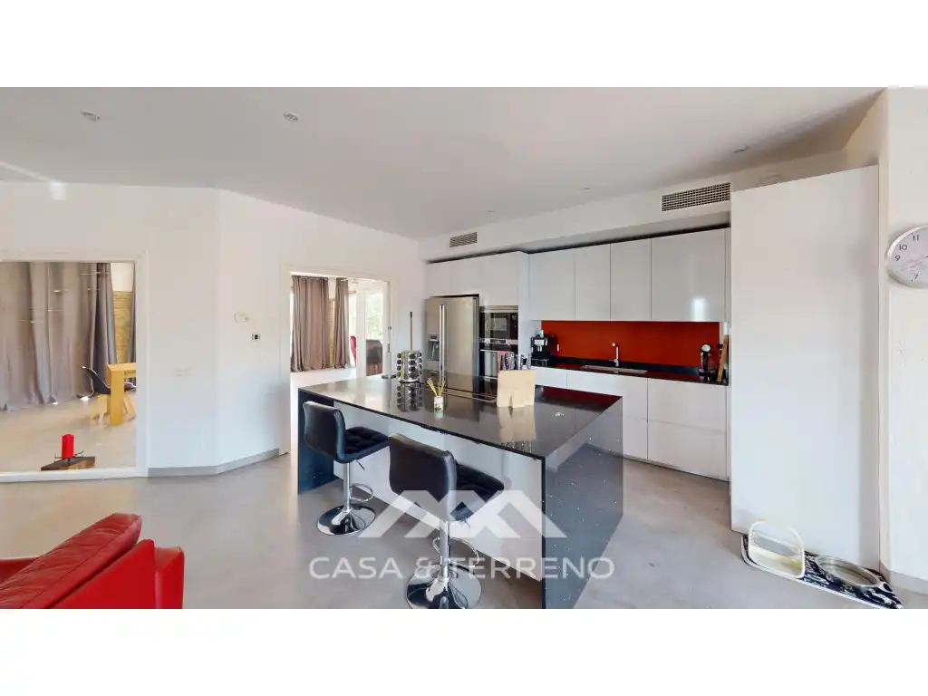 Cuina de Casa o xalet en venda en Vélez-Málaga amb Aire condicionat, Jardí privat i Terrassa