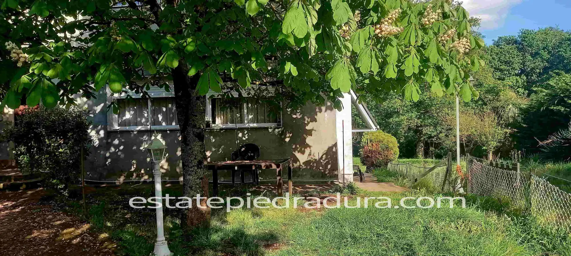 Jardí de Casa o xalet en venda en Pontevedra Capital  amb Calefacció, Jardí privat i Parquet