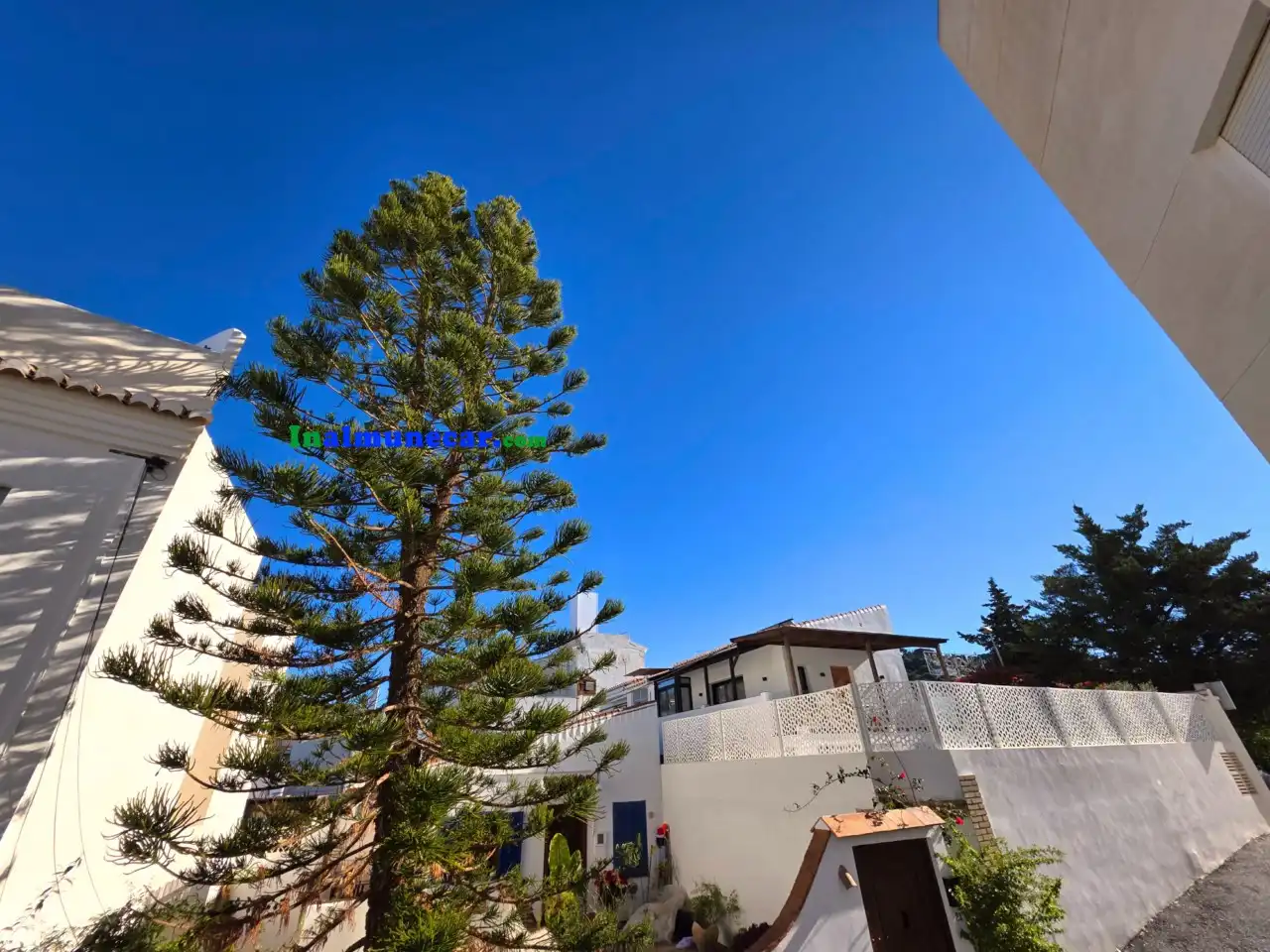 Vista exterior de Apartament en venda en Almuñécar amb Terrassa i Moblat