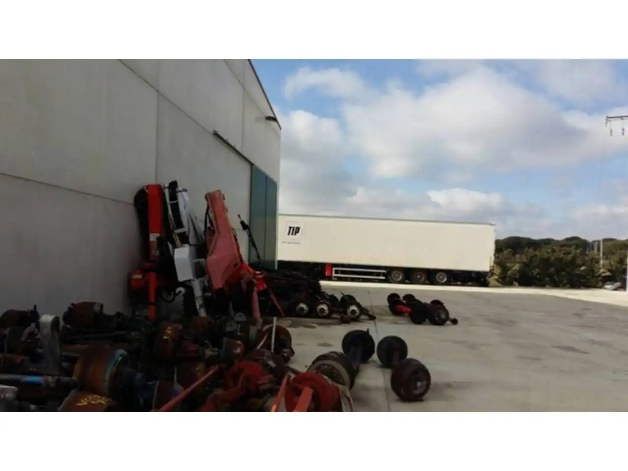 Parking de Nave industrial en venta en Tiñosillos