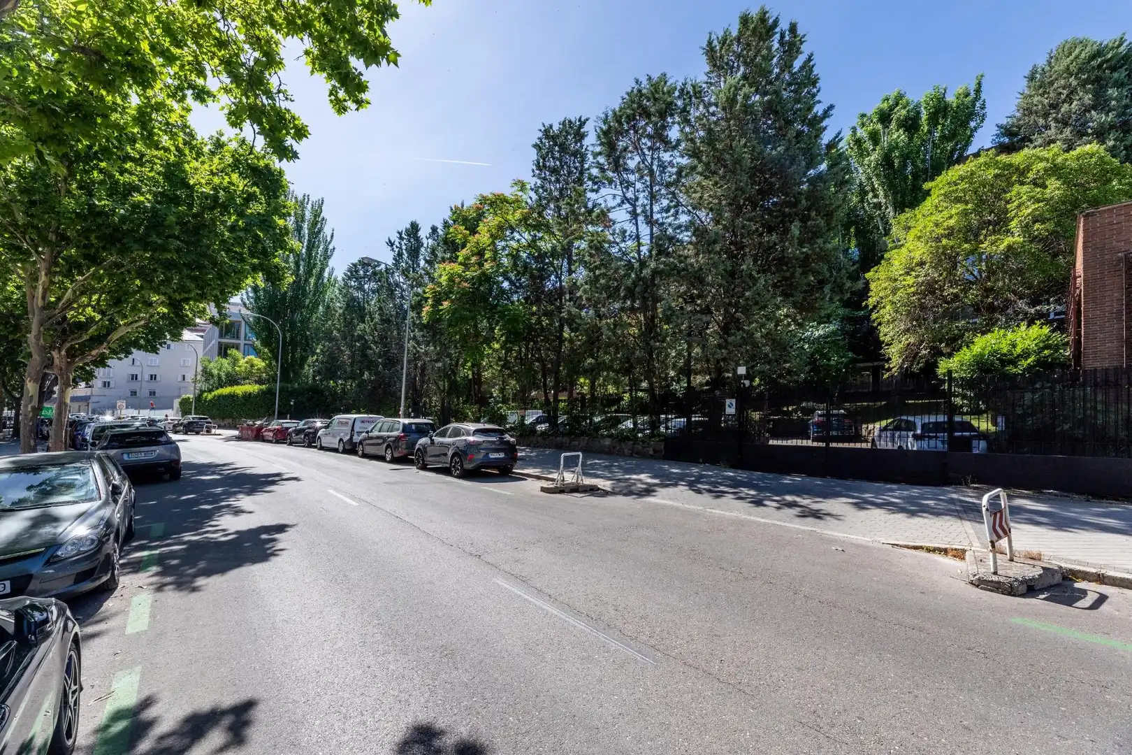 Außenansicht von Wohnungen zur Miete in Madrid mit Klimaanlage, Privatgarten und Terrasse