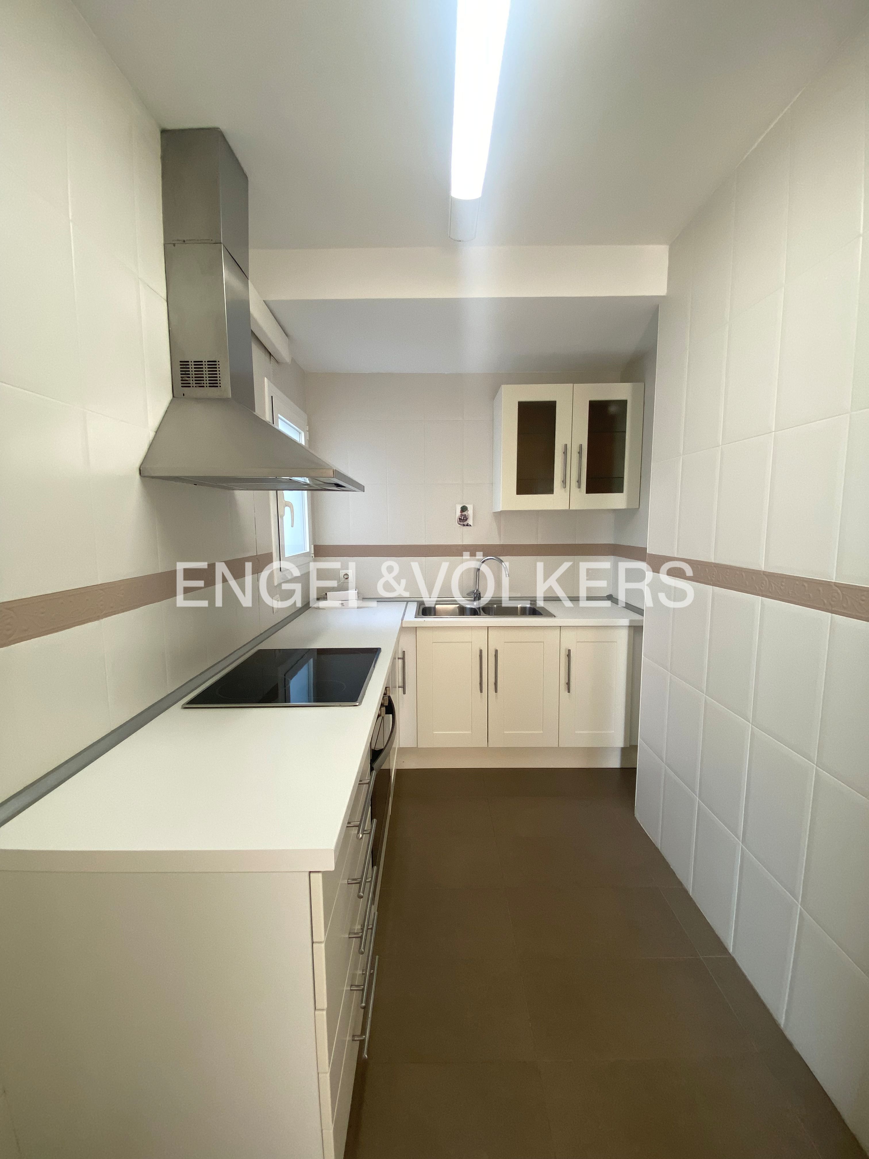 Kitchen of Attic to rent in Sitges  with Air Conditioner, Heating and Parquet flooring