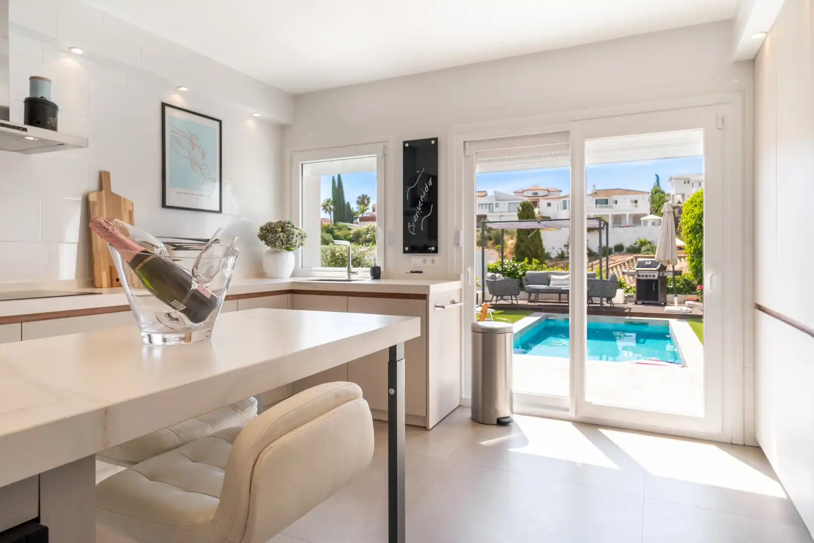 Cuina de Casa o xalet en venda en Mijas amb Aire condicionat, Jardí privat i Terrassa