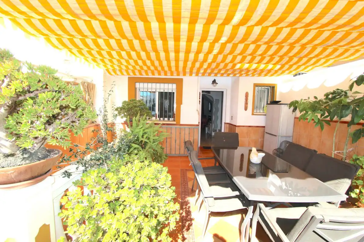 Reihenhaus mit Pool zum Verkauf in Milla de Oro
