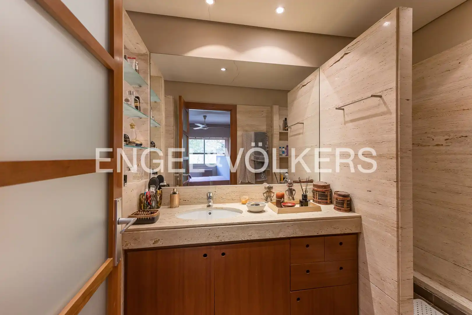 Bathroom of Flat for sale in Madrid  with Air Conditioner, Heating and Private garden