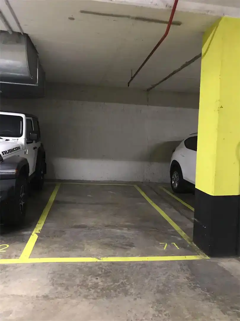 Parkplatz von Garage zur Miete in Sabadell