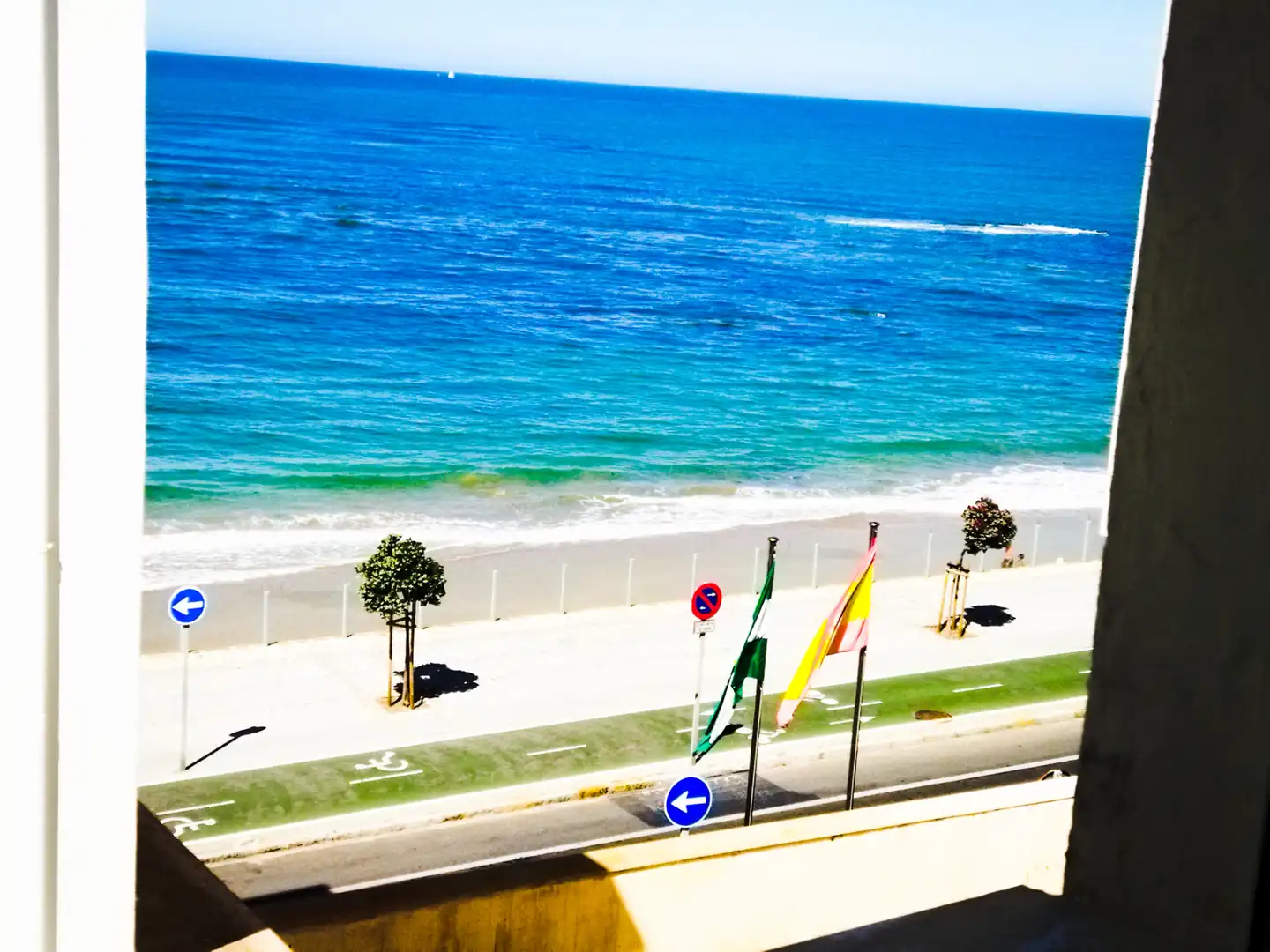 Exterior view of Flat for rent in Cádiz  with Parquet flooring, Furnished and Oven