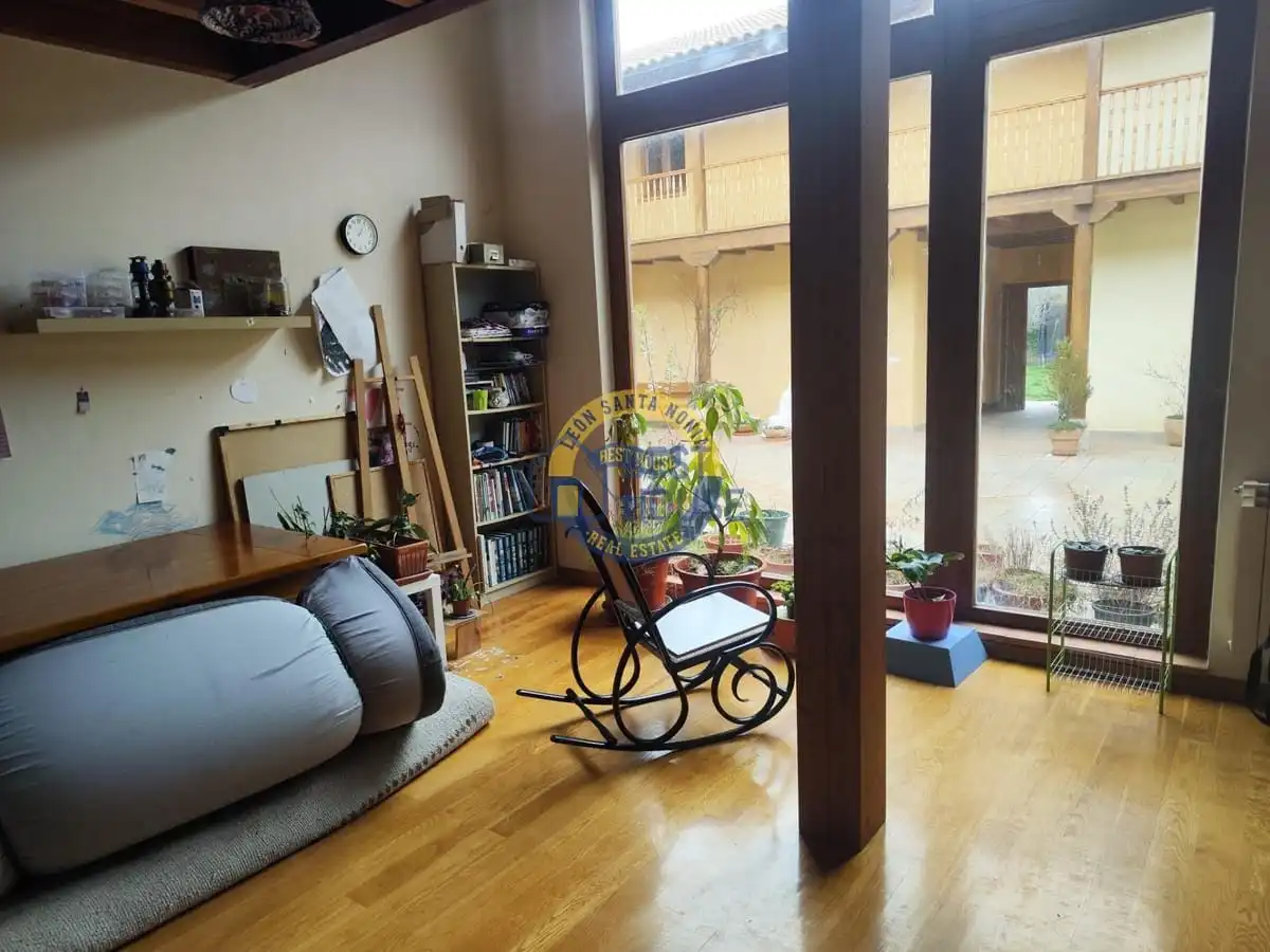 Casa o chalet en venta en Villaquilambre con Calefacción, Jardín privado y Parquet