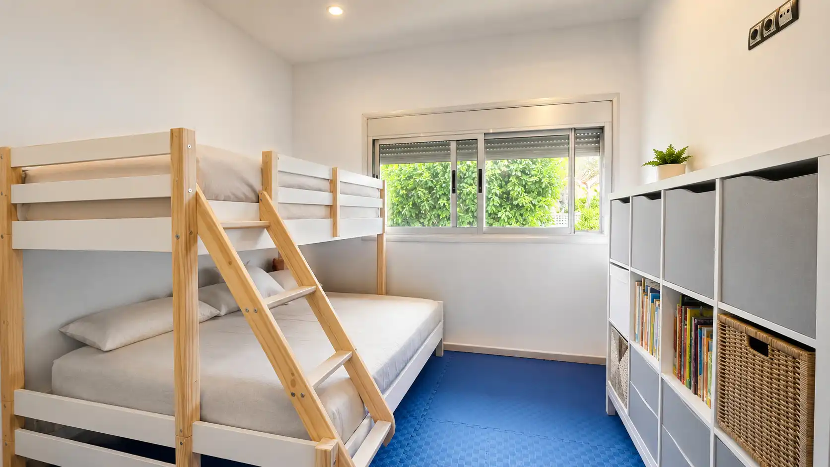 Habitación de Casa o chalet en venta en Arona con Jardín privado, Terraza y Amueblado