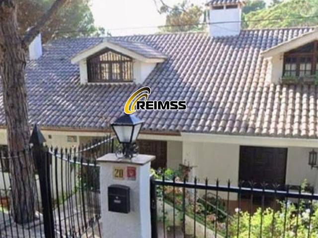 Casa-chalet en Venta en Montgoda