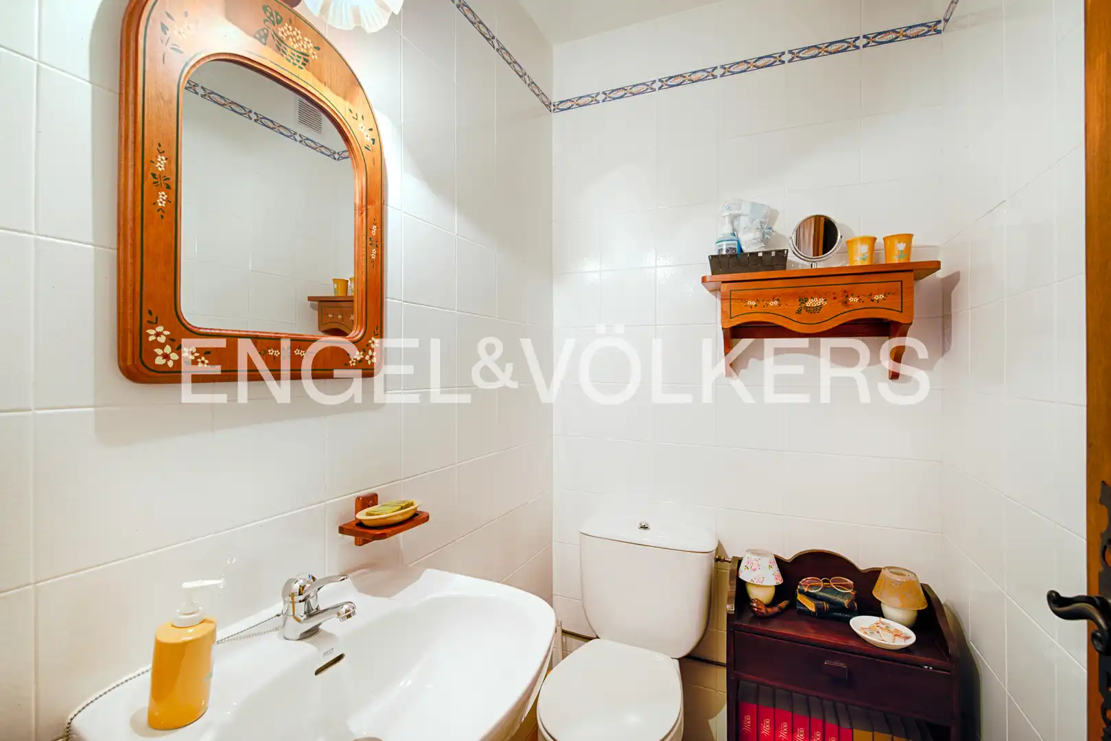 Baño de Casa adosada en venta en Maçanet de Cabrenys con Calefacción y Jardín privado