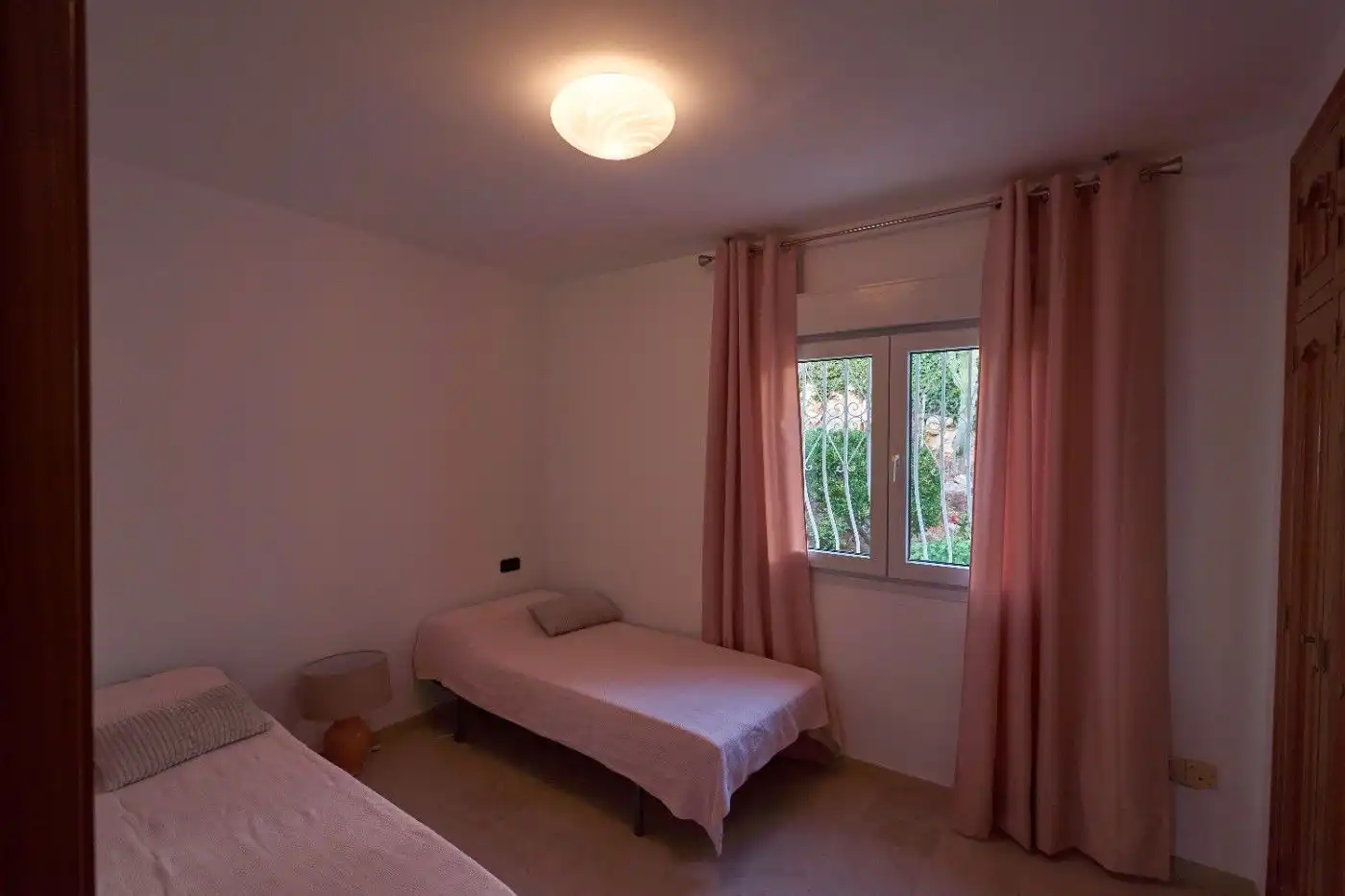 Habitación de Casa o chalet de alquiler en Dénia con Aire acondicionado, Jardín privado y Terraza