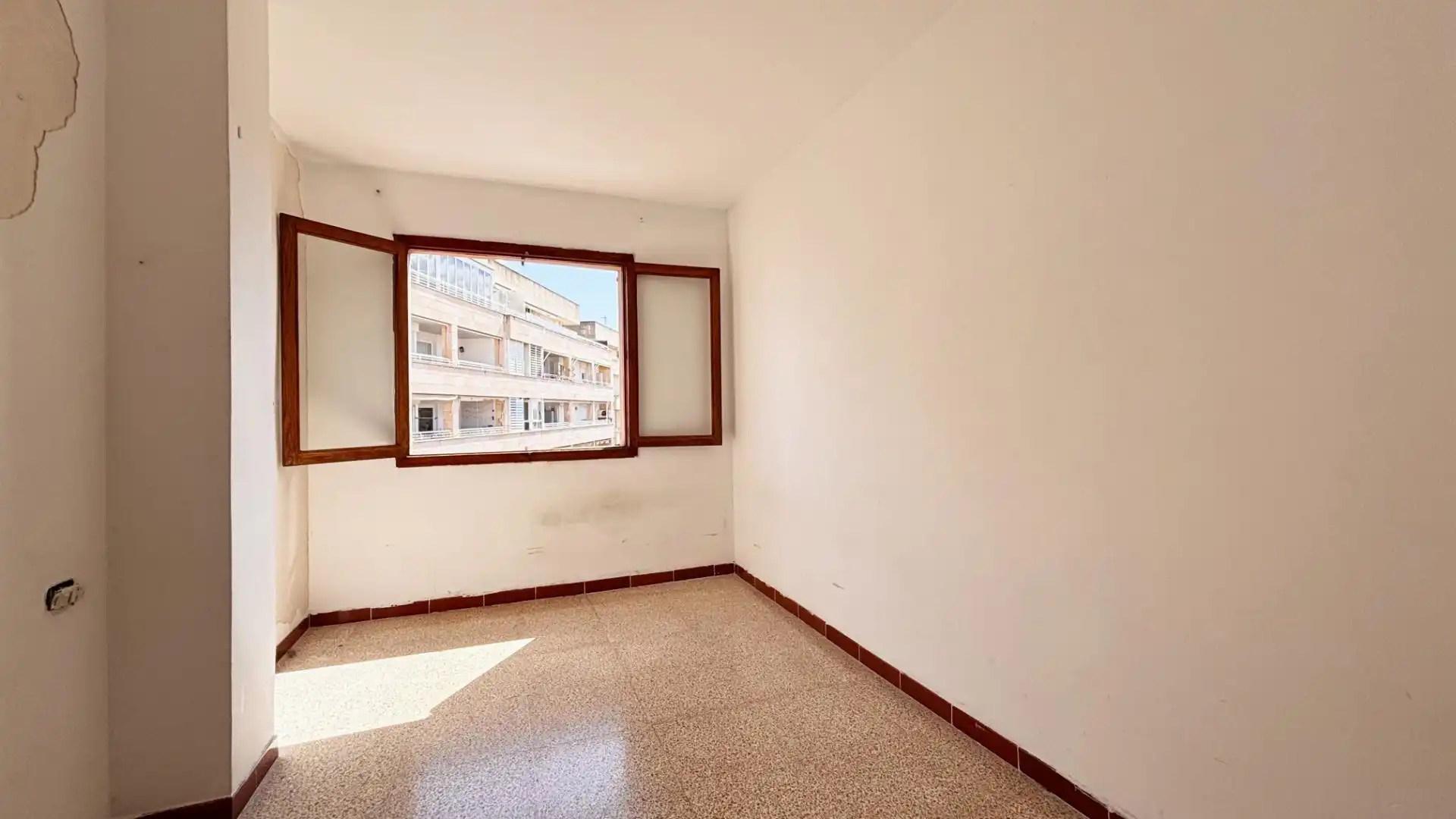 Piso con terraza en venta en Calle COLUBI, imagen 16