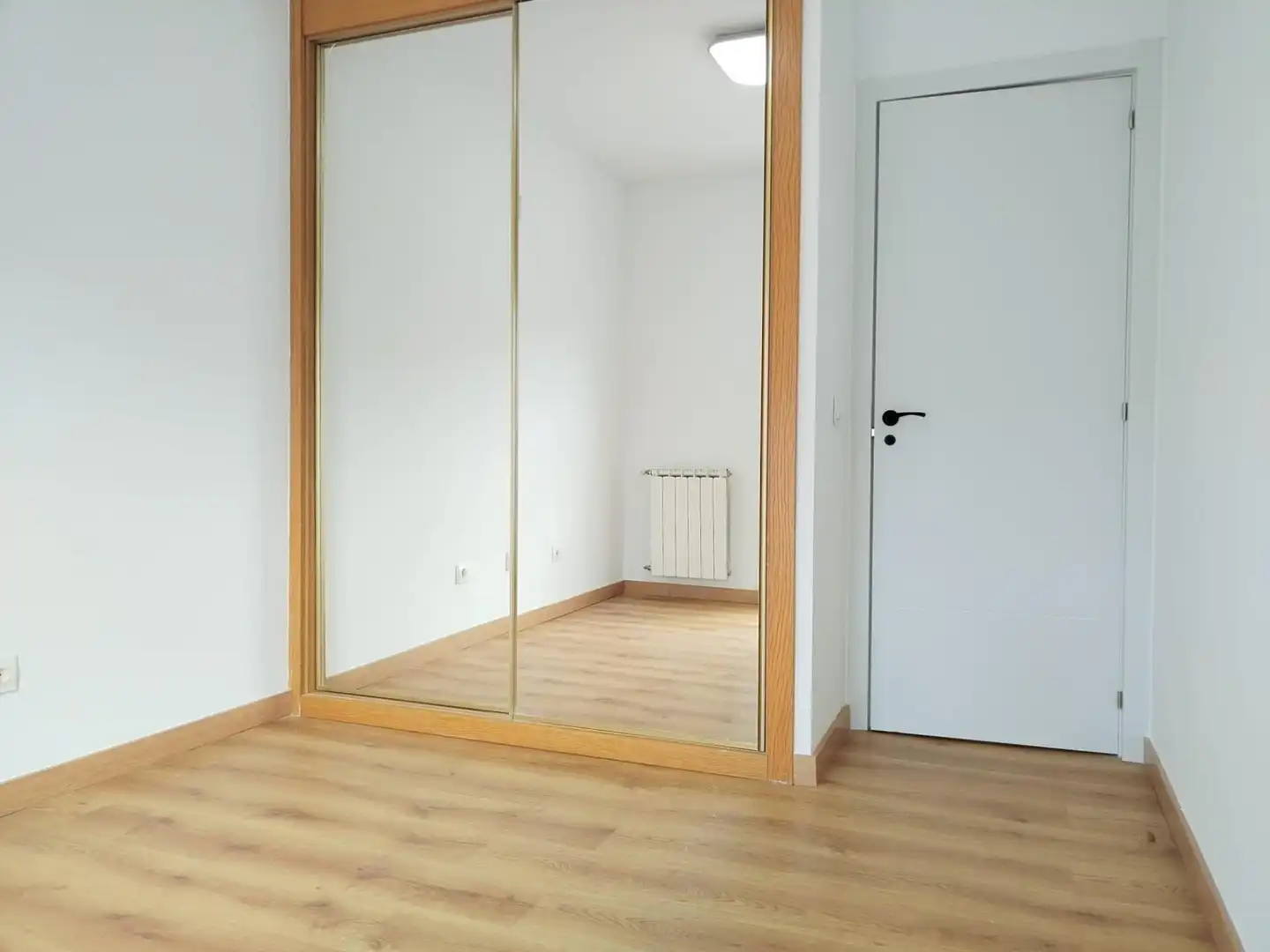 Flat for rent in Perlita