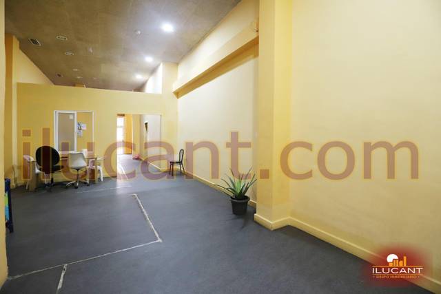 Piso en Venta en Altozano - Conde Lumiares