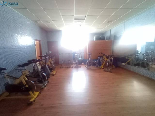 Local comercial en Venta en Núcleo urbano