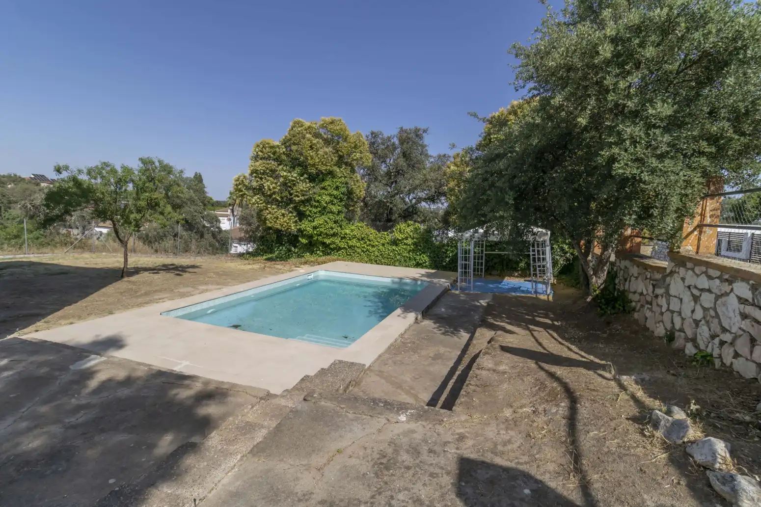 Piscina de Casa o chalet en venta en Guillena con Jardín privado, Terraza y Piscina
