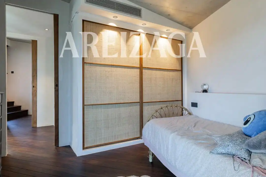 Habitación de Casa o chalet en venta en Donostia - San Sebastián  con Aire acondicionado, Calefacción y Jardín privado