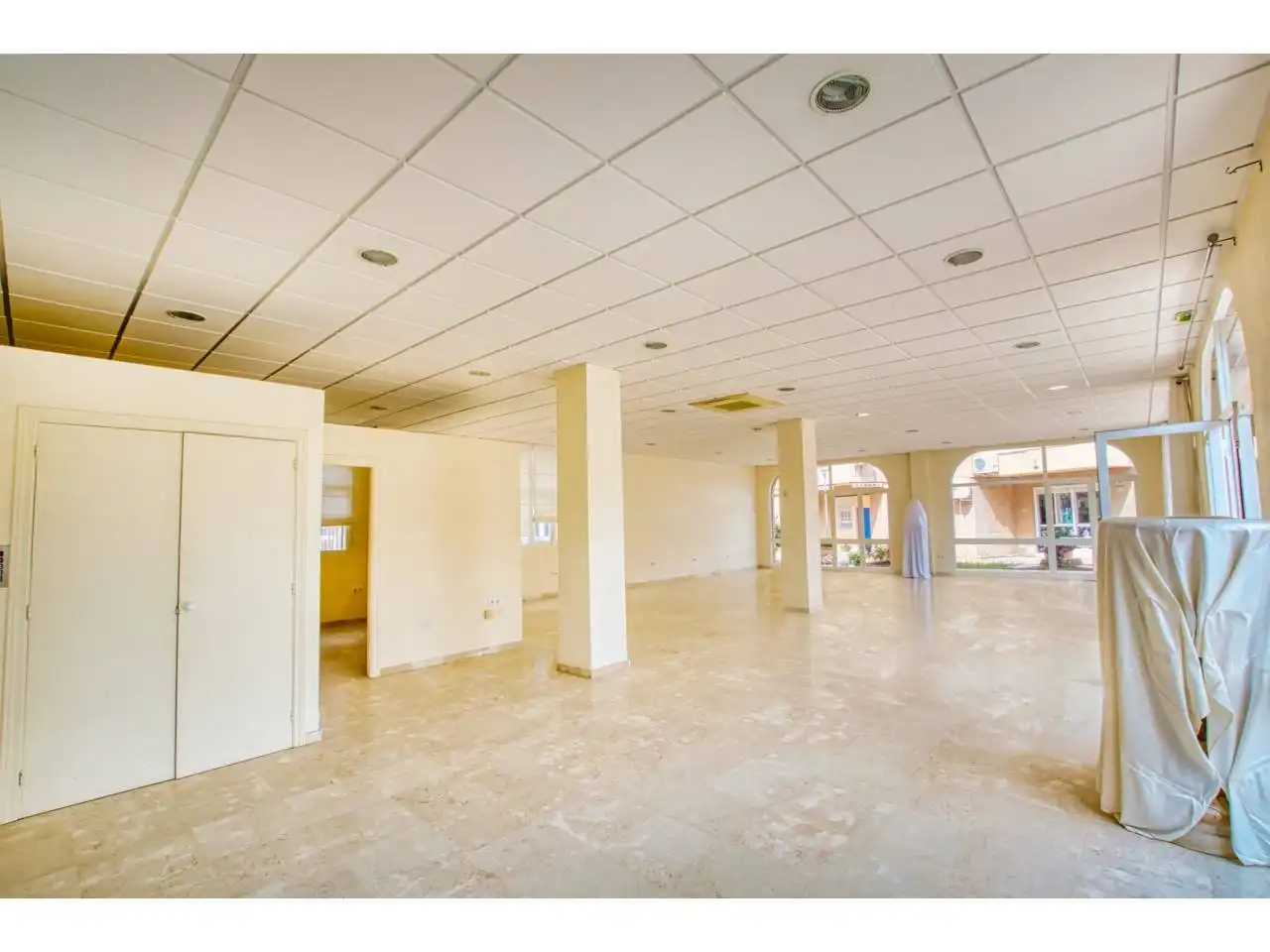 Local comercial en venta en Urbanizacion Costa del Oro, imagen 17