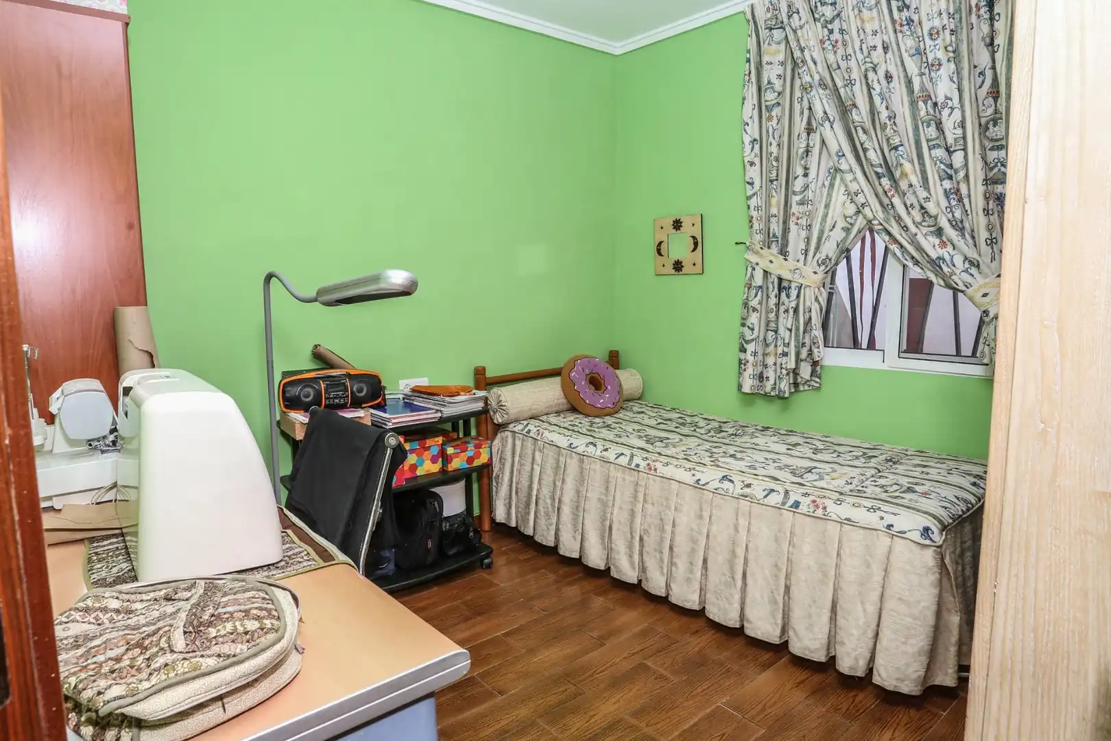 Dormitori de Casa o xalet en venda en Elda amb Aire condicionat, Calefacció i Jardí privat