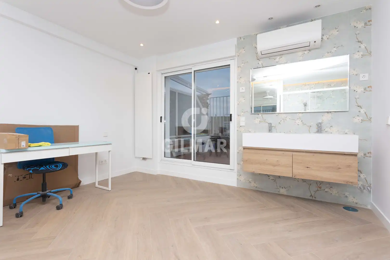 Habitación de Piso en venta en Madrid con Calefacción y Balcón
