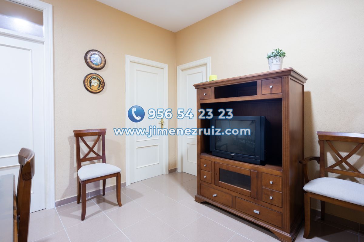 Sala d'estar de Pis en venda en El Puerto de Santa María amb Alarma