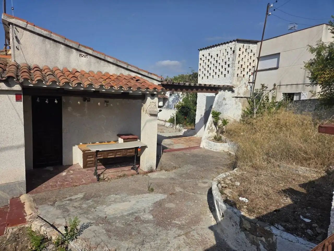 Vista exterior de Casa o xalet en venda en Cunit amb Jardí privat i Terrassa