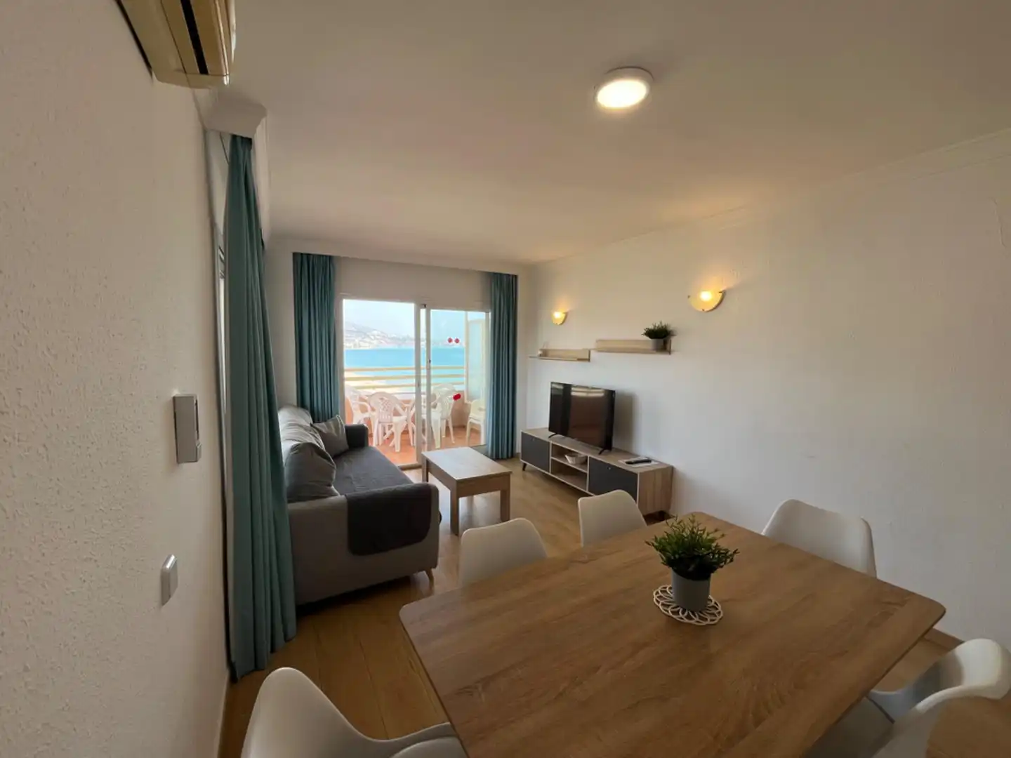Living room of Apartments for sale in Fuengirola  with Air Conditioner, Terrace and Furnished