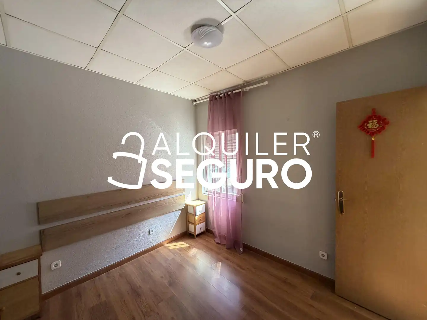 Flat for rent in Escaño, Centro