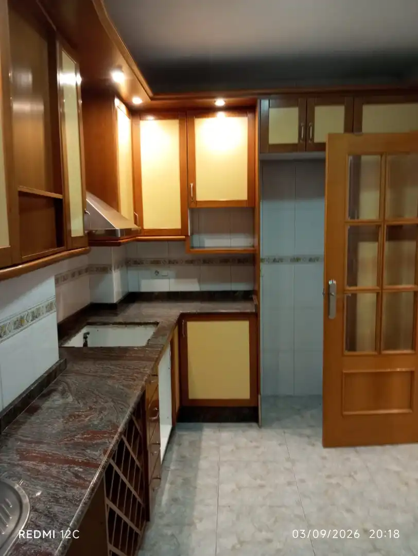 Cuina de Pis de lloguer en Murcia amb Aire condicionat, Terrassa i Balcó