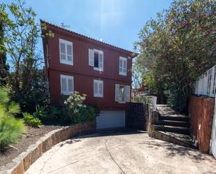 Vista exterior de Casa o xalet en venda en Santa Brígida amb Calefacció, Jardí privat i Traster