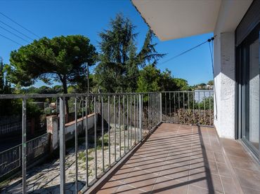 Casa con piscina en venta en Carrer del Corredor
