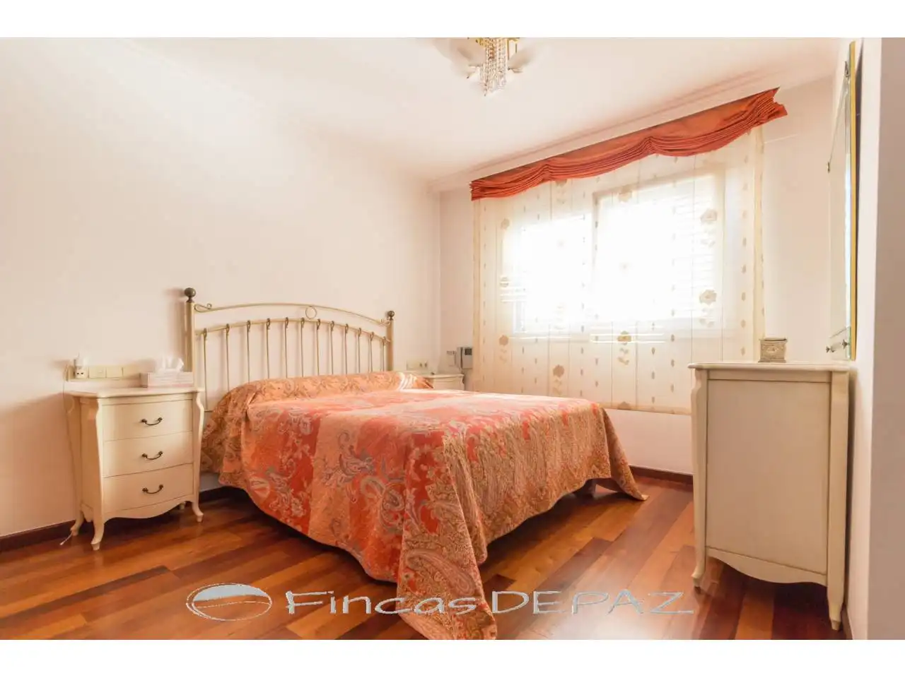 Habitación de Casa o chalet en venta en Castelldefels con Aire acondicionado, Calefacción y Jardín privado