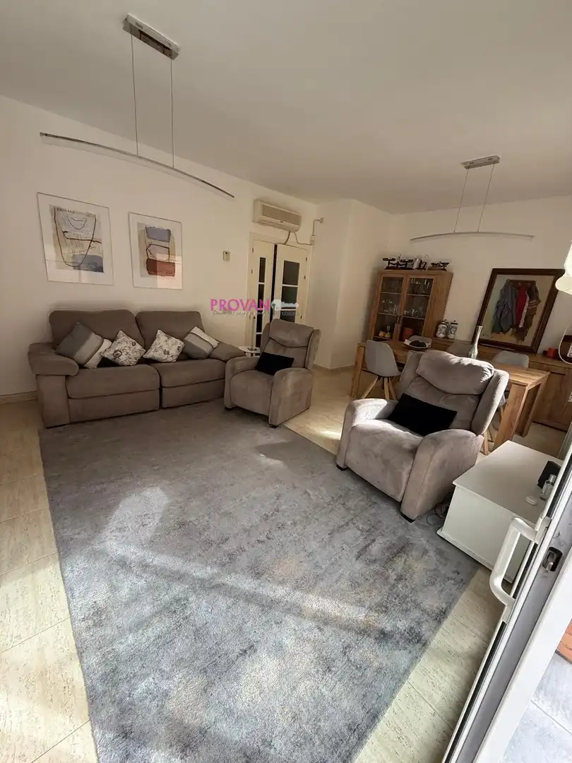 Casa adosada en venta en Ensanche