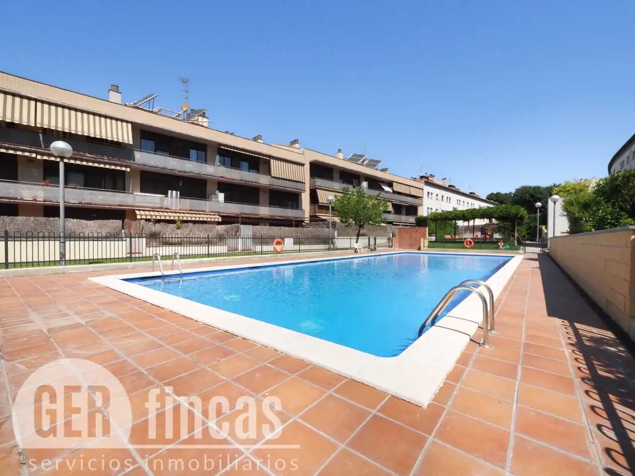 Piscina de Dúplex en venda en Terrassa amb Aire condicionat, Calefacció i Terrassa